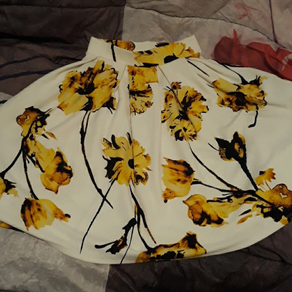 Yellow Floral Skirt🌻